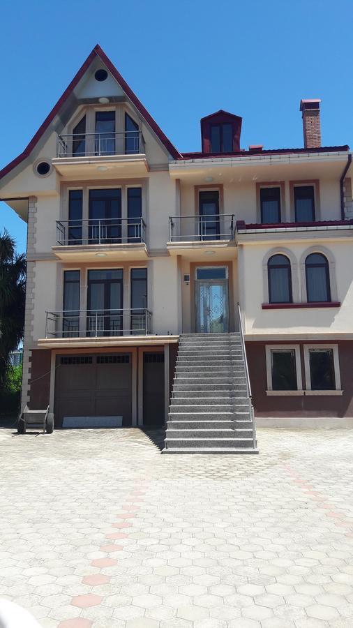 Guest House Amo Batumi Exterior photo