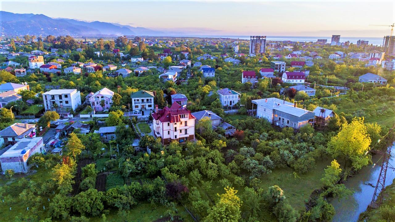 Guest House Amo Batumi Exterior photo